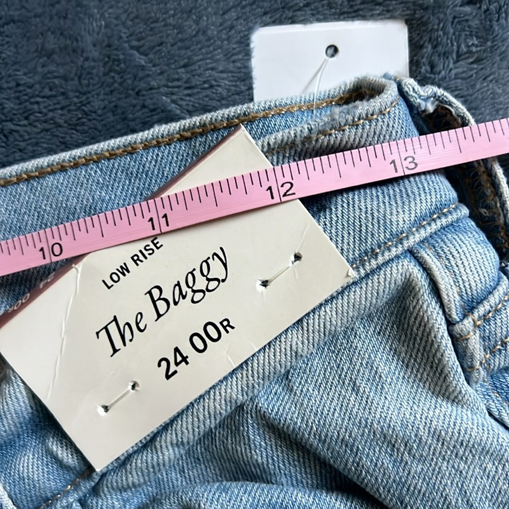 NWT Abercrombie low rise jeans - Picture 6 of 6